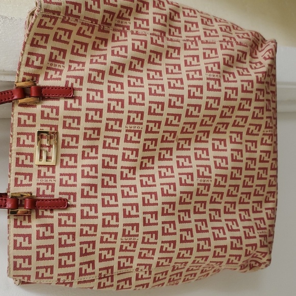 🤩Fendi Zucchino red canvas tote open top middle interior zipper compartment - Picture 2 of 16